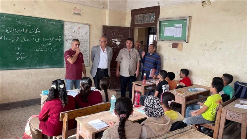 مدير تعليم القليوبية يحيل مدير مدرسة ثانوية للتحقيق لانصراف الطلاب مبكرا