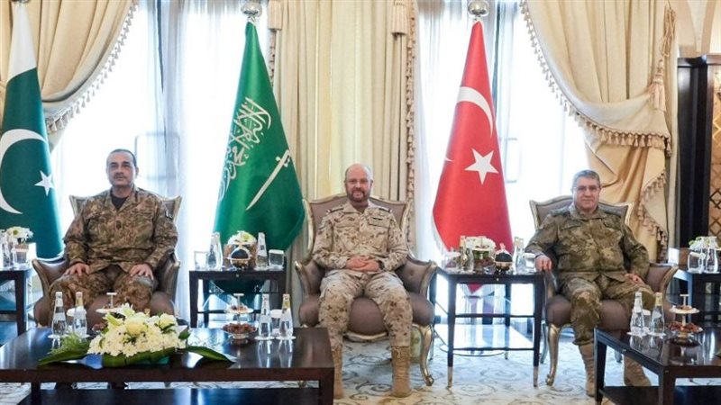 رؤساء أركان اتفاقية مكة الثلاثة يناقشون التعاون الاستخباراتي والتنسيق العسكري وتكامل القدرات