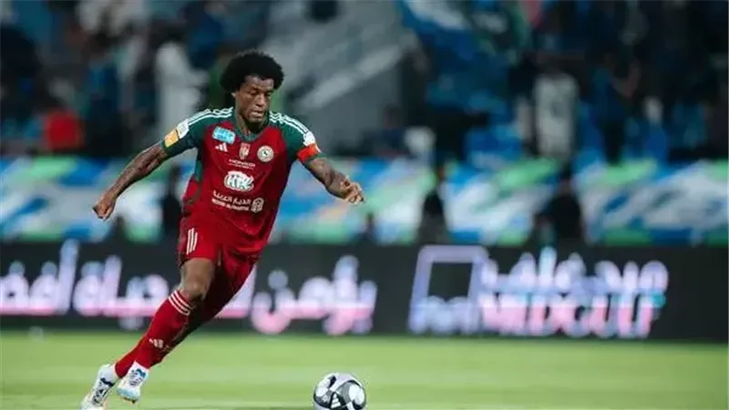 تشيلسي يقترب من ضم نجم ليفربول السابق رغم انتهاء الميركاتو الصيفي