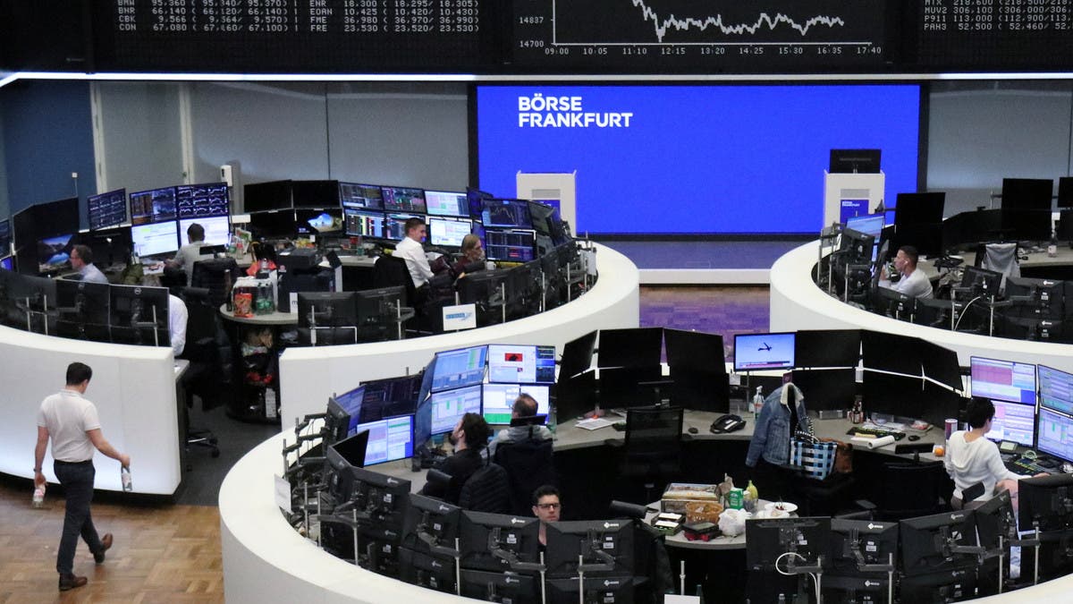 أسهم أوروبا ترتفع مع تحسن الثقة بفضل تراجع أسعار النفط