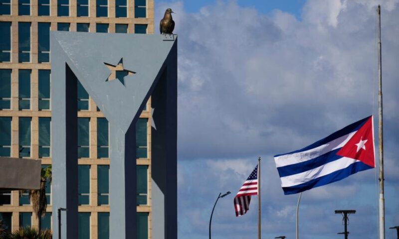 واشنطن توسع عقوباتها على كوبا وتفرض قيودا جديدة على المعاملات المالية والسفر