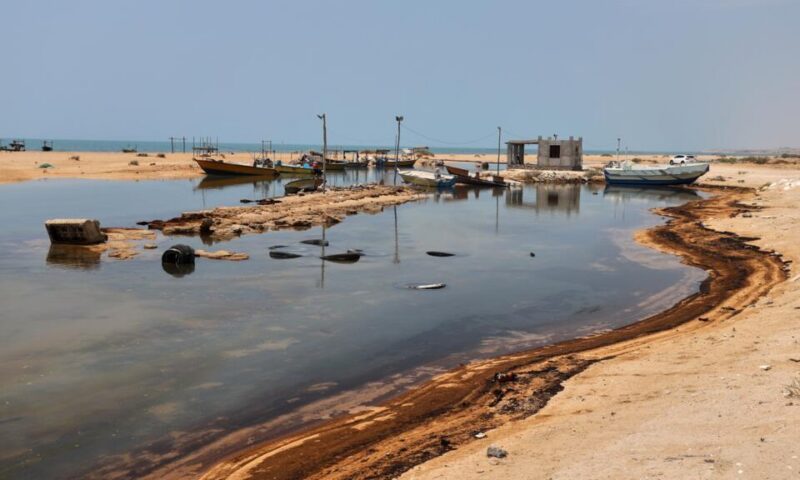 مباشر: مقتل شخص في هجوم قبالة جزيرة قشم الإيرانية والحوثيون يستهدفون السعودية