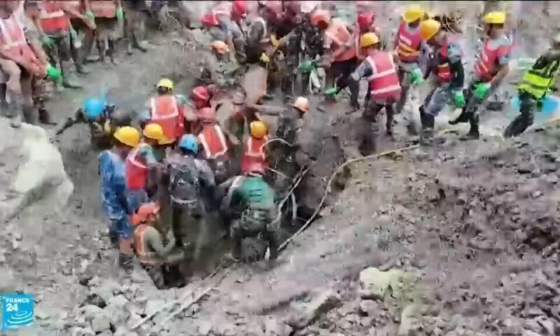 بعد أكثر من أسبوع على الكارثة.. إنقاذ عاملين من نفق غمرته الفيضانات في نيبال
