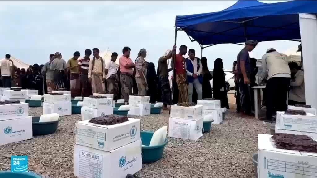 معارك الساحل الغربي تُشرد آلاف اليمنيين وعدن تفتح مخيمات إيواء جديدة