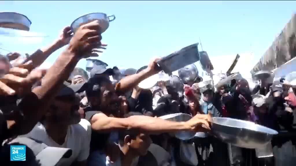 بين الركام وسوء التغذية.. سكان غزة يصارعون للبقاء