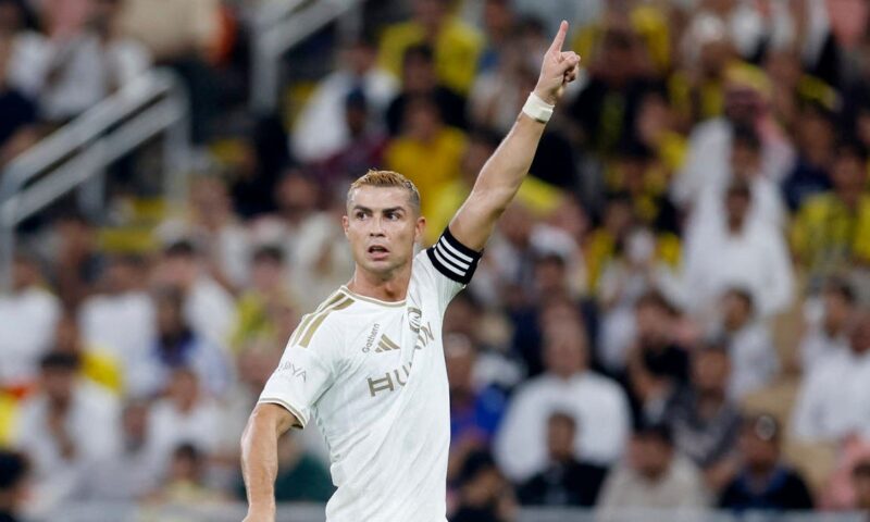 فيديو.. لقطة رونالدو الطريفة مع لاعب الاتحاد تحصد تفاعلاً واسعاً