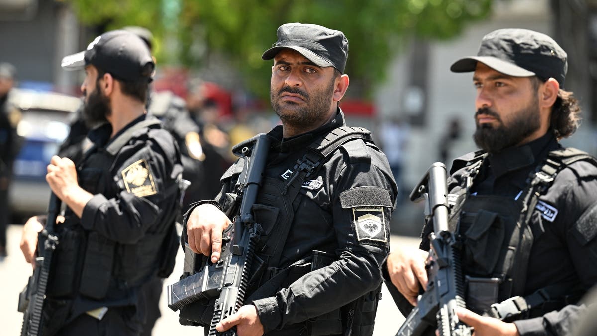 مقتل 3 من الأمن الداخلي السوري باشتباكات مع مطلوبين في الصنمين بريف درعا