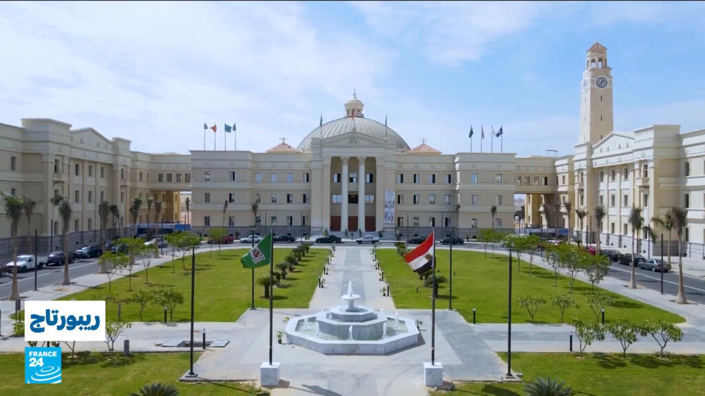 هل تحول التعليم الجامعي في مصر إلى عبء اقتصادي على الأسرة المصرية؟