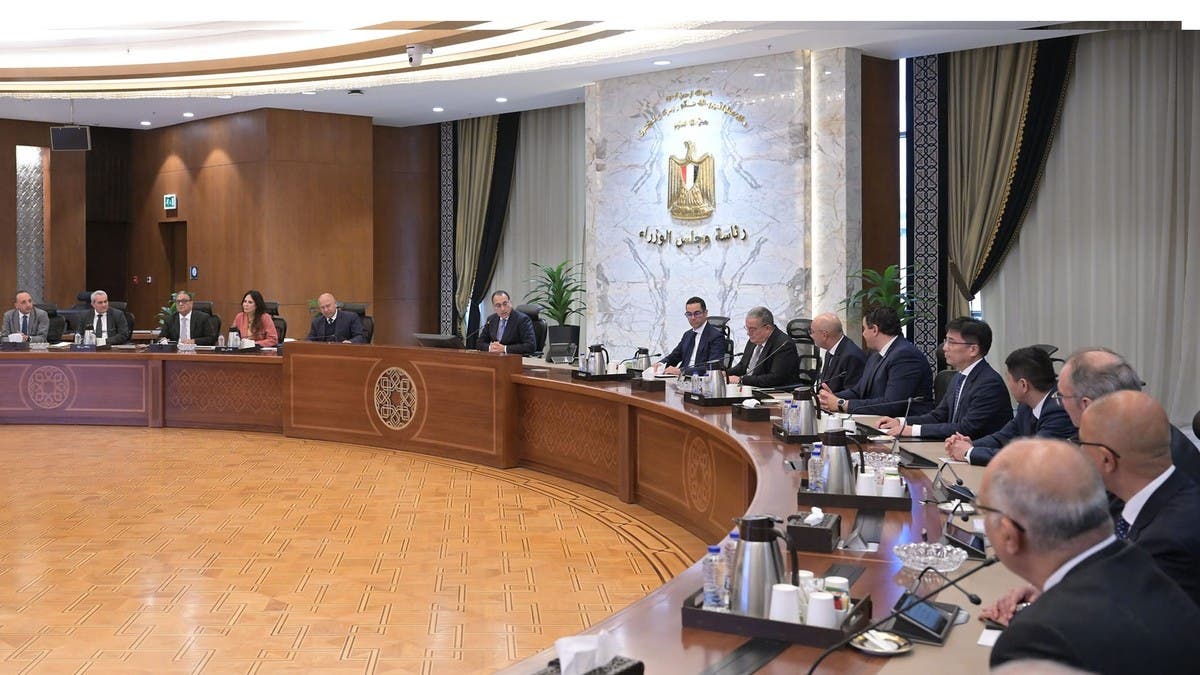فرض ضريبة على تصاريح دفن الموتى بمصر.. الحكومة توضح