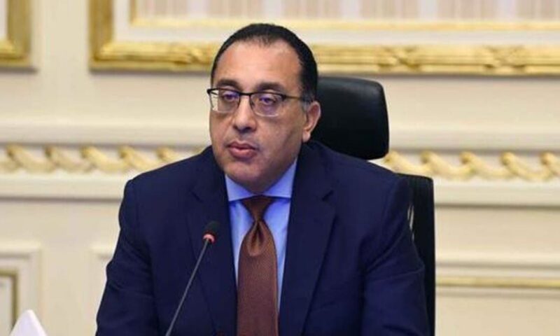 مدبولي يُعلن إحالة قانون “المطورين العقاريين” للنواب قريباً ويرفض مقايضة قناة السويس 