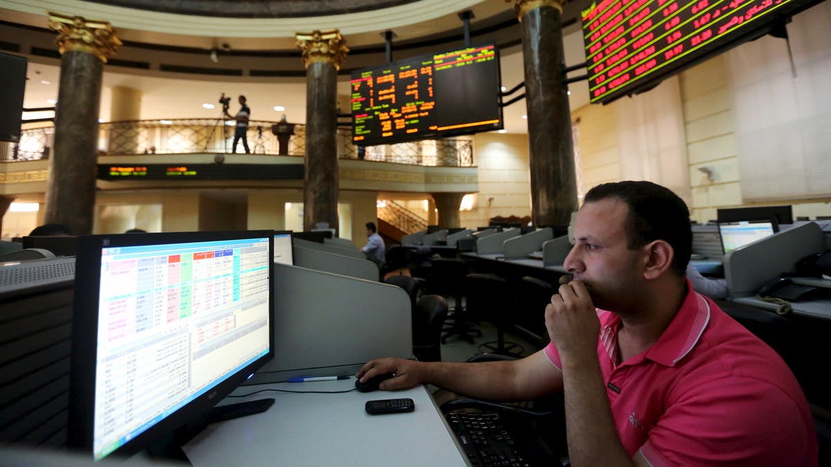 مؤشر EGX 70 يتراجع بنحو 4% وسط انخفاض جماعي للمؤشرات المصرية