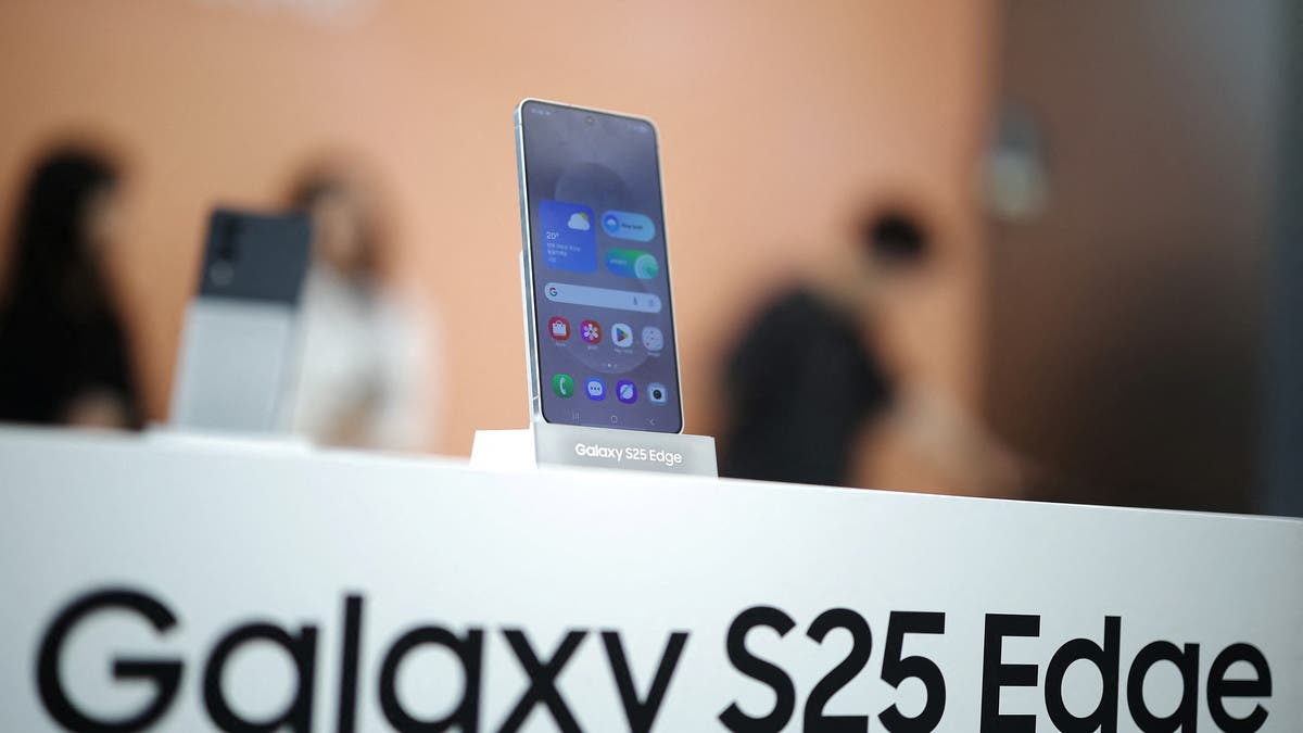 تضارب التسريبات حول مواصفات Galaxy S27 Edge النحيف