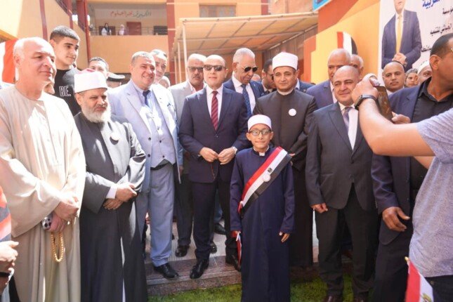 محافظ الغربية يفتتح معهد الفتيات الإعدادي الأزهري ويتفقد انتظام العملية التعليمية