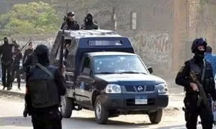 حيلة «العباءة» لم تنقذه.. الأمن يضبط متهم جريمة «حجازة قبلي» داخل قنا الجديدة