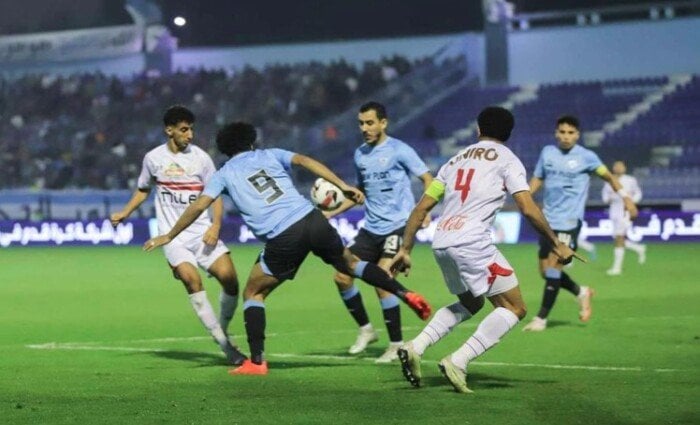 حافلة الزمالك تصل ستاد غزل المحلة لمواجهة زعيم الفلاحين في الدوري