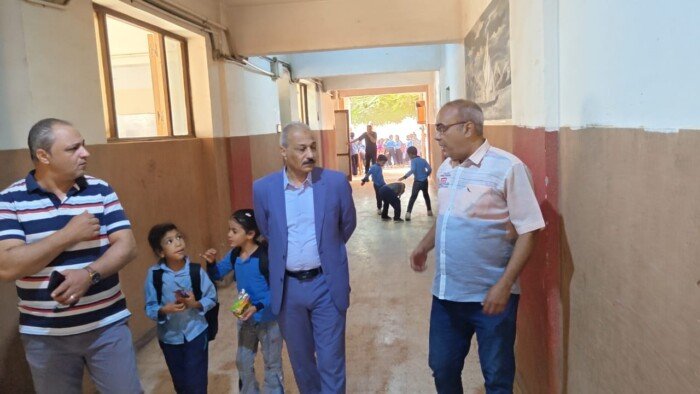 بسبب السلبيات والأداء غير المنضبط.. إحالة مديرة مدرسة بالمنيا للتحقيق خلال جولة تفقدية