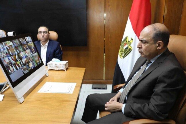 محافظ المنيا في مجلس المحافظين: ضخ المستلزمات المدرسية والسلع بتخفيضات مناسبة في 80 معرضاً