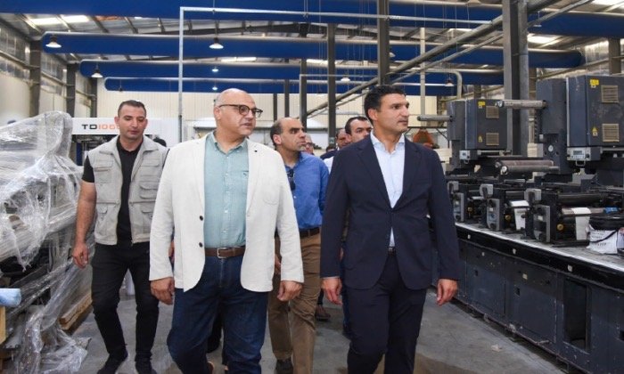 وزير الصناعة: «أبو قير للأسمدة» صرح صناعي عريق.. والمستلزمات الطبية ركيزة لتعزيز الصادرات