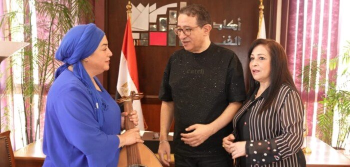 أسرة الموسيقار محمد الموجي: فخورون بإهداء عوده لمتحف الموسيقى العربية بأكاديمية الفنون