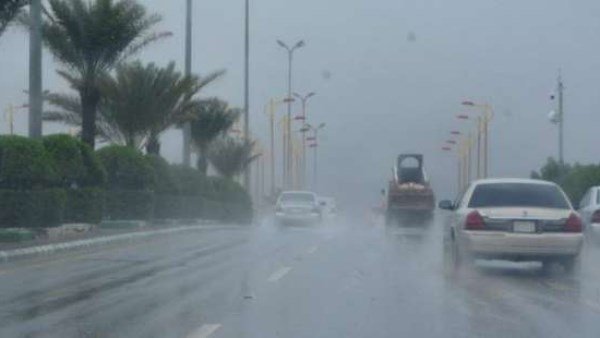 منخفض جوي يغير الأجواء.. الأرصاد تكشف خريطة الأمطار ودرجات الحرارة اليوم الجمعة