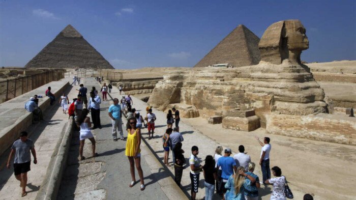 اليوم العالمي للسياحة 2026.. 12.7 مليون سائح و12 مليار دولار إيرادات لمصر