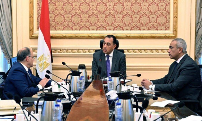 مدبولي يشدد على مواصلة جهود تعزيز الصناعة الدوائية المحلية لتأمين احتياجات السوق