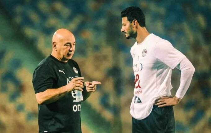 محمد الشناوي على أعتاب الاعتزال الدولي.. ماذا يحدث بينه وبين حسام حسن؟