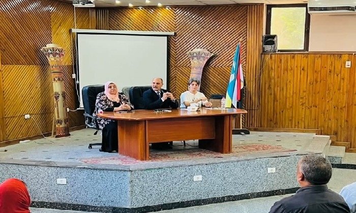 مدير تعليم الإسكندرية يوجّه برفع جاهزية المدارس قبل انطلاق العام الدراسي