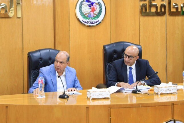 وزير التعليم ومحافظ المنيا يبحثان تطوير العملية التعليمية وحل مشكلات المدارس
