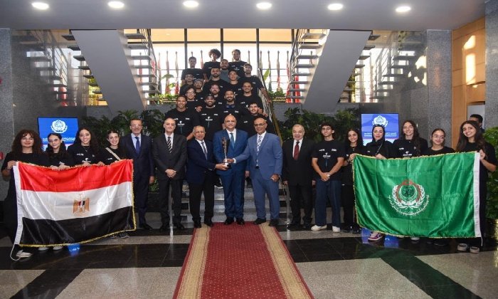محافظ الإسكندرية ورئيس الأكاديمية العربية يشهدان فعاليات «اليوم الهندسي» بأبي قير واستعراض مشروعات تخرج الطلاب