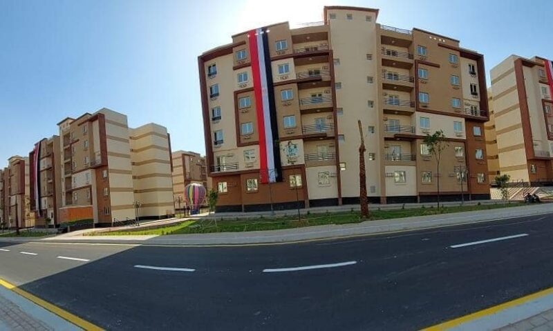 من الطرق والمرافق إلى المستشفيات.. الإسكان تستعرض معدلات تنفيذ مشروعات مدن الصعيد