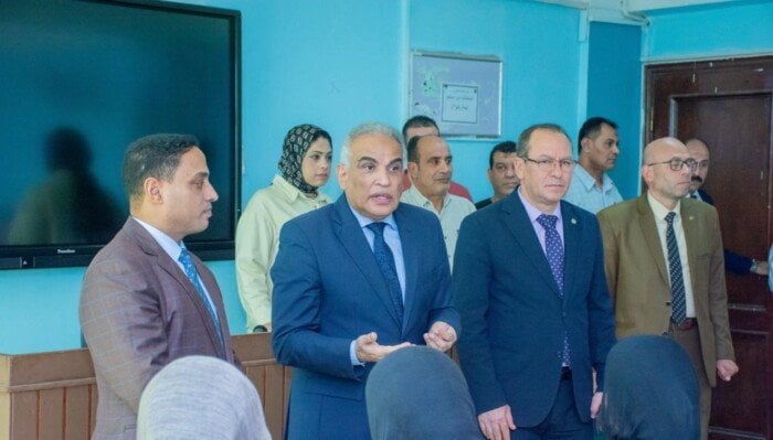 رئيس جامعة طنطا للطلاب: ابنوا وعيكم واستعدوا لسوق العمل من اليوم الأول للدراسة