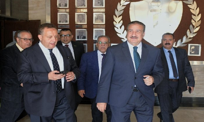 محافظ بورسعيد يستقبل النقيب العام للمهندسين لبحث تعزيز التعاون ودعم خطط التنمية