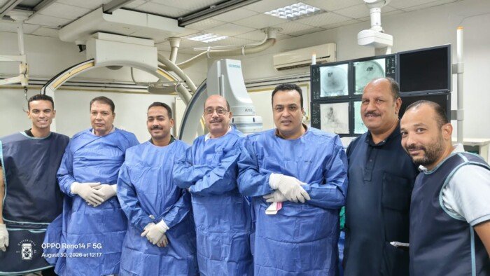 جامعة أسيوط تنجح في إنقاذ 3 حالات معقدة بتقنيات الأشعة التدخلية والقسطرة الدقيقة