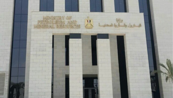 جنوب الوادي المصرية القابضة للبترول تحصل على 6 اتفاقيات جديدة باستثمار يبلغ 83 مليون دولار