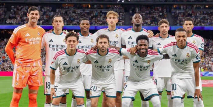 مورينيو يعلن قائمة ريال مدريد لمواجهة ريال بيتيس في الدوري الإسباني