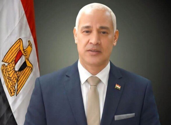 جامعة أسيوط تطلق منظومة للشكاوى الإلكترونية وتفتتح المقر الجديد لخدمة المواطنين