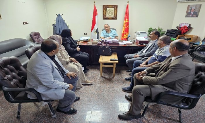 مدير تعليم بورسعيد يجتمع بمديري الإدارات التعليمية ويُشدد على المتابعة الدورية للمدارس