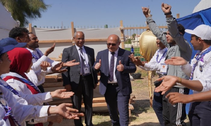 رئيس جامعة سوهاج يتفقد معسكر الجوالة في أسبوع شباب الجامعات بالمنيا