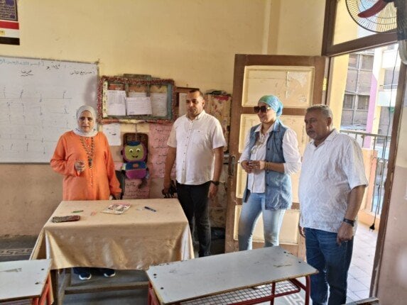بعد أسبوع من انطلاق الدراسة.. وكيل «تعليم القاهرة» تتابع موقف مدارس عابدين
