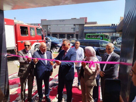 محافظ القليوبية ورئيس الغرفة التجارية يفتتحان معرض «أهلا مدارس» بشبرا الخيمة