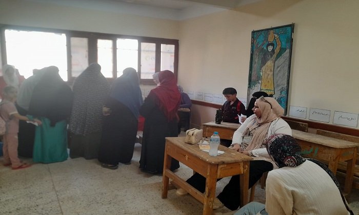 قافلة طبية مجانية تخدم 1528 مستفيدًا من ذوي الإعاقة وأسرهم في ببا ببني سويف
