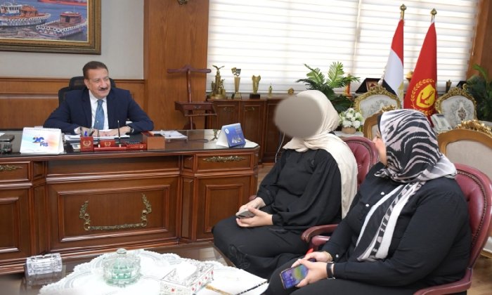 محافظ بورسعيد يتكفل بتجهيز عروس وإقامة حفل زفافها بالكامل