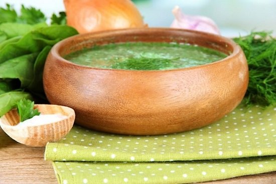 أكلة شعبية شهيرة بمذاق لا يقاوم.. طريقة عمل الملوخية الخضراء بخطوات بسيطة
