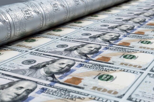 الأخضر بكام؟.. سعر الدولار اليوم في مصر بالبنوك ومكاتب الصرافة
