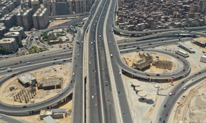 «النقل» تكشف تفاصيل توسعة الطريق الدائري من 4 إلى 8 حارات