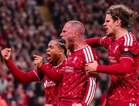 ليفربول ينتصر على أتلتيكو مدريد بثنائية في دوري أبطال أوروبا