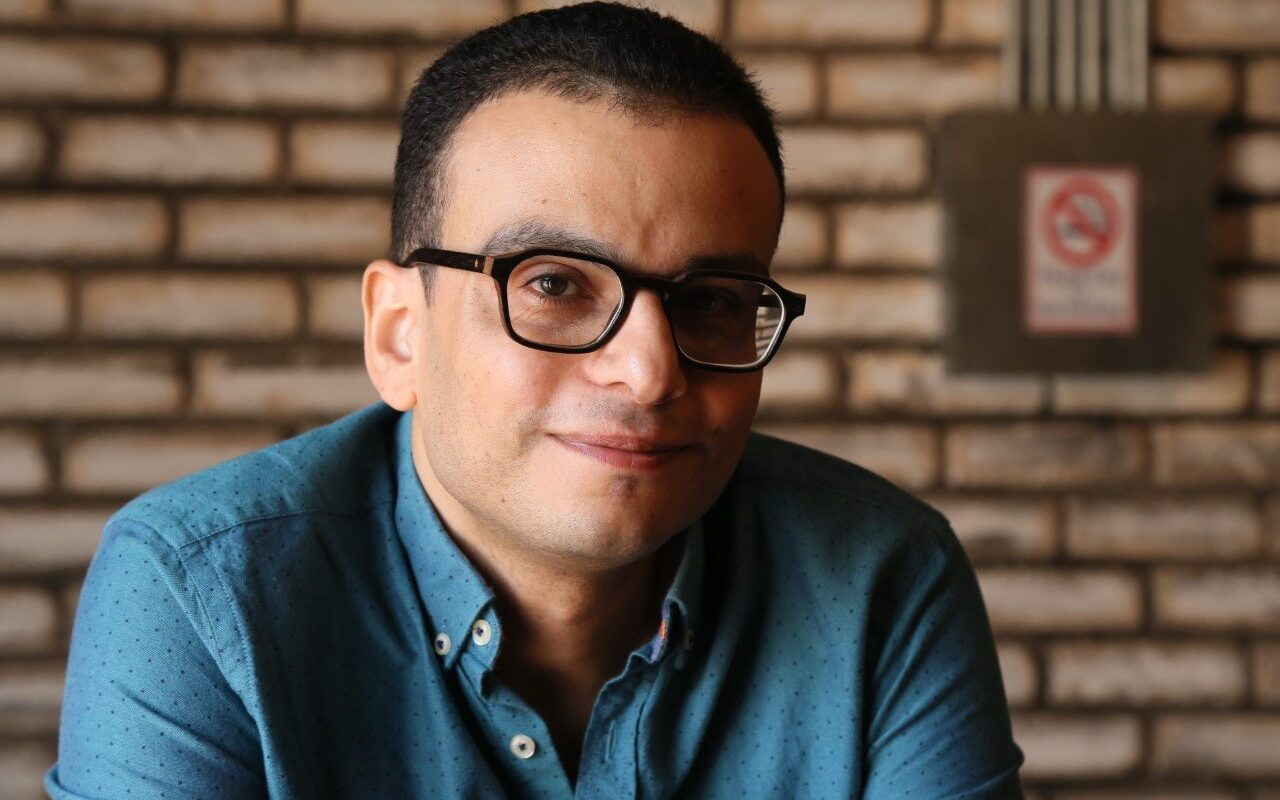إشادة من أمير رمسيس بـ «القصة الكاملة»: تجربة مختلفة خارج القالب التقليدي