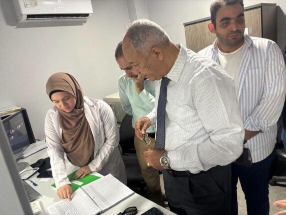 مدير صحة القليوبية يتفقد مستشفيي بهتيم وأبو المنجا ويوجه بتحسين الخدمات