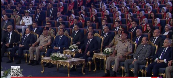 الرئيس السيسي يشهد حفل تخرج الدورة رقم 6 للجهات القضائية من الأكاديمية العسكرية| بث مباشر